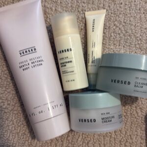 New versed skincare set (5) cleanser, moisturizer, eye gel, serum!$105 retail!!